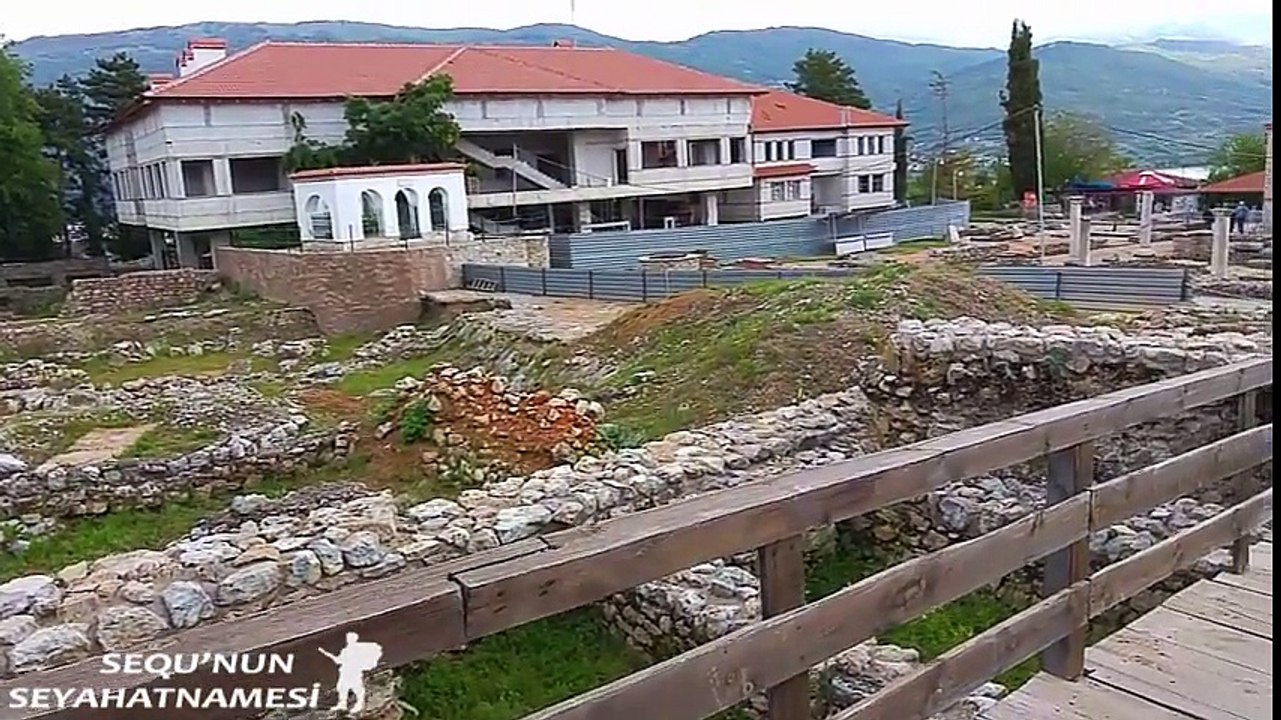 Ohrid Gezilecek Yerler - Pantelejmon Kilisesi Dışı ve Erken Dönem Hristiyan Bazilikası (2)