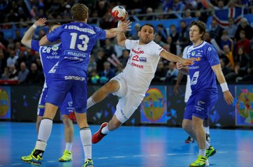 La Tunisie et l'Islande dos à dos