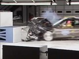 2003 Lincoln Town Car moderate overlap IIHS crash test (2)