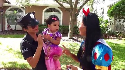 Pink spidergirl fork in foot w/ Frozen Elsa, Joker Girl, Rapunzel Baby, Doctor, Police 2