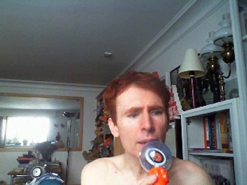 Wiwi égratigne homme autonome de Damien Robitaille