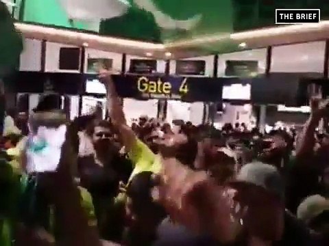 Hundreds of Pakistanis Take to The Streets of Melbourne to Celebrate Pakistan's Historic Win Against Australia in Austra