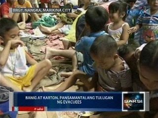 Saksi: Mga evacuee, siksikan sa Nangka Elementary School