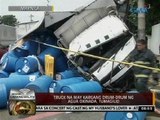 24 Oras: Truck na may kargang drum-drum na agua oxigenada, tumagilid