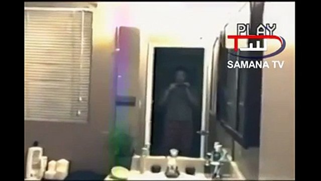 رجل يصور زوجته وهى تستحم ولكنه يرى شيئا صادما لم يراه من قبل شاهد ماذا وجد !!