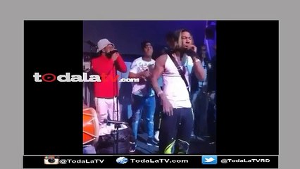 Omega El Fuerte estrena nuevo look con "keratinazo" incluido-Video