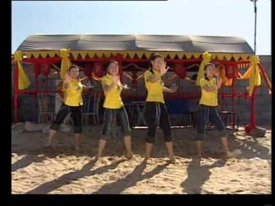 [M-Girls 四个女生] 新年辣辣 SONG -- 新年 YEAH (Official MV)