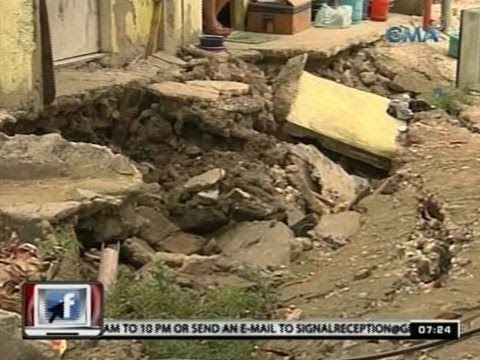 24 Oras: Ilang residente, natutulog sa labas sa takot na gumuho ang kanilang bahay