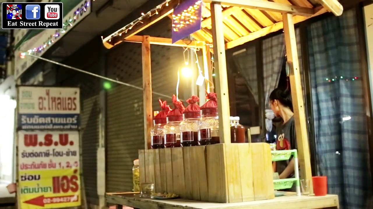 ฝรั่ง vs ยาดอง (Thai whisky กินยาดองร้อนท้อง...?)•• EAT IT ALL Ep.01••