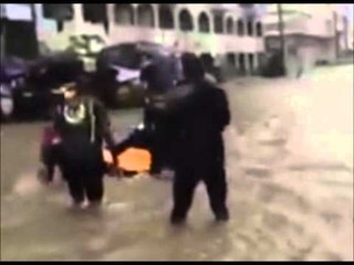 Pluies diluviennes : le carrefour du 7 décembre, rue du canal ( zone 4 ) est inondé