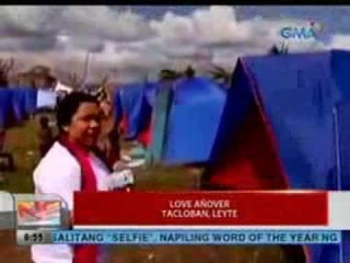 UB: Mahigit 300 pamilya, kinukupkop sa pinakamalaking evacuation center sa Tacloban