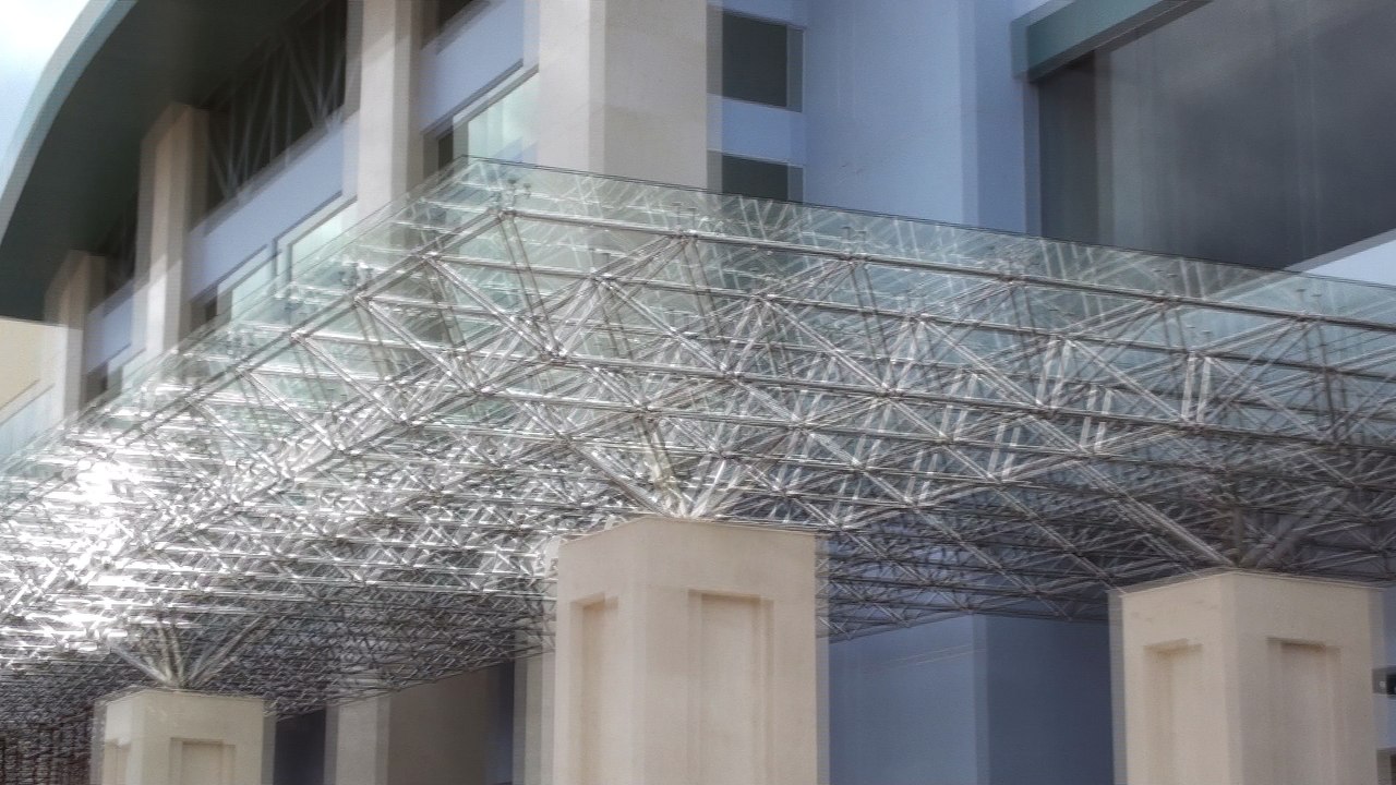 Giàn Không Gian Inox TINTA là lựa chọn tốt nhất cho các chủ đầu tư. Inox TINTA chuyên sản xuất các loại giàn không gian