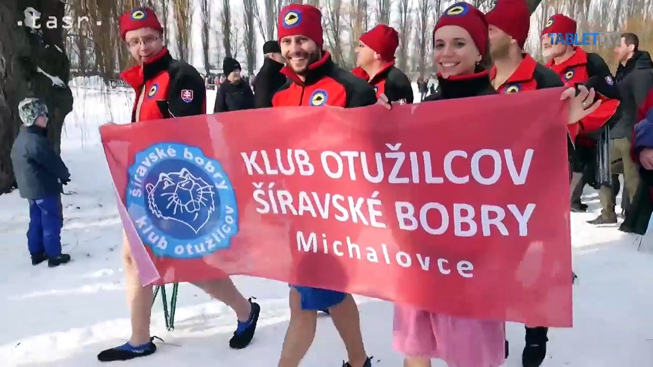 Ľadové medvede vytvorili v Nitre rekord, kúpalo sa 267 ľudí