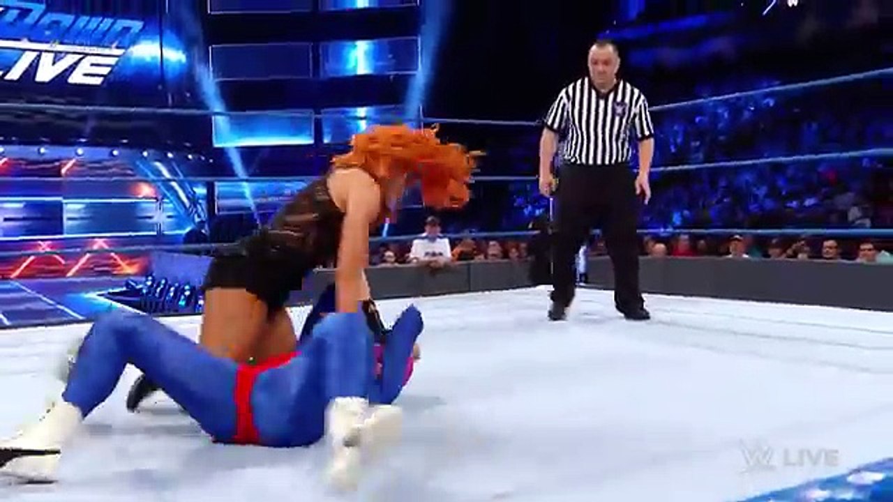 Becky Lynch vs. La Luchadora- SmackDown LIVE, Jan. 3, 2017