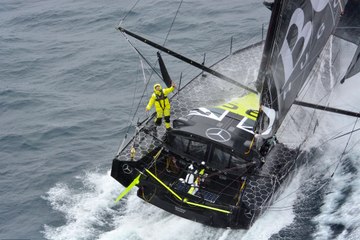 Vendée Globe: lancé comme une fusée, Thomson bat le record des 24h
