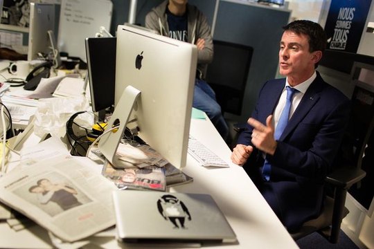 Manuel Valls répond aux questions des lecteurs