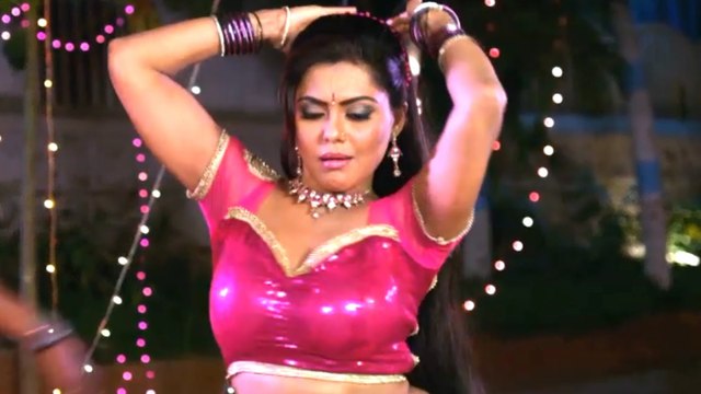 ratiya khatiya sata k dehiya jhorla raja ji bhojpuri hot song dance||bhojpuri hot dance||