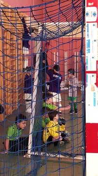 Le ballon flirt avec la ligne