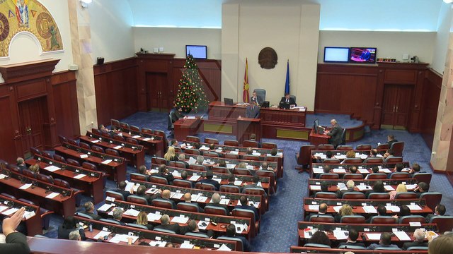 Kuvendi vazhdon të mbetet peng i politikës