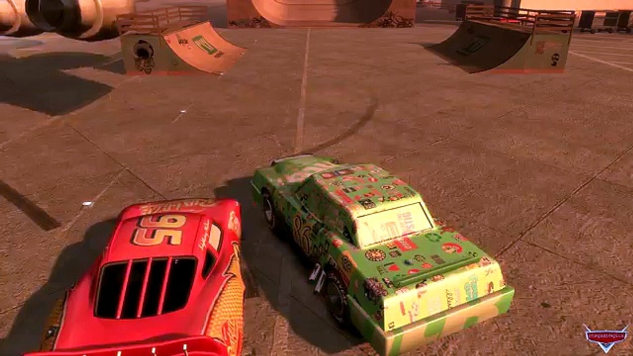 Battle Chick Hicks VS Lightning McQueen Airport Stunts Crash test Disney cars