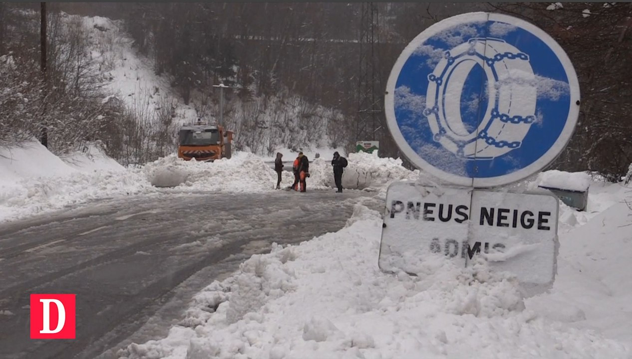 Flash Info 16-01-2017 Les automobilistes bloqués par la neige à Ax