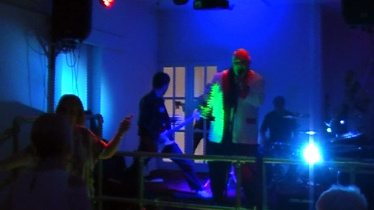 Honey Dont (Live & Loud - 2016)