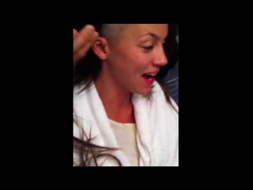 Two daughters shave their heads bald for their mother