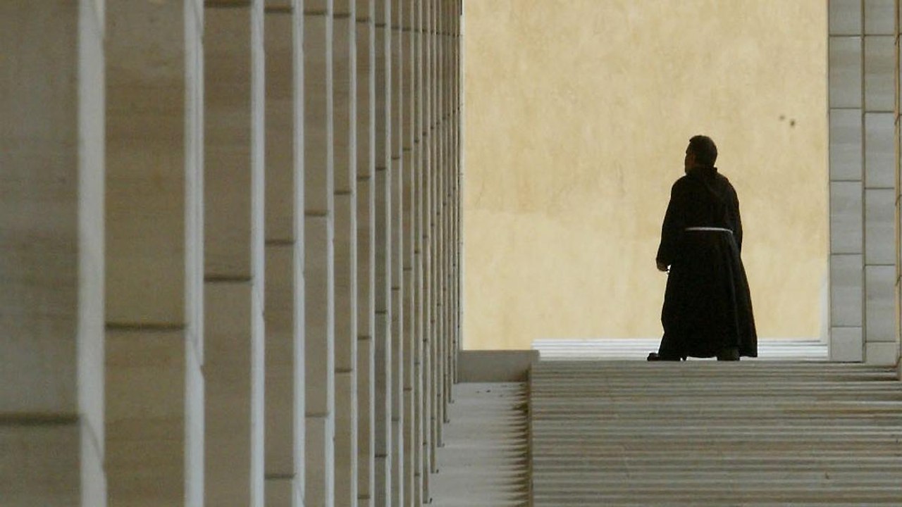 Ohne Strom, Heizung, Wasser: Einsiedelei sucht neuen Eremiten