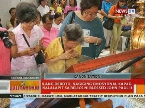 BT: Ilang deboto, nagiging emosyonal kapag nalalapit sa relics ni Blessed John Paul II
