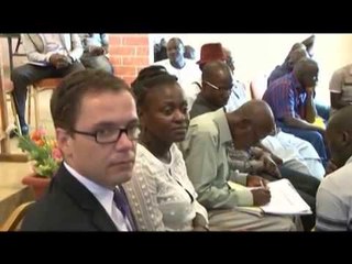 RTI1/Societe - Diamant: présentation du nouveau guide sur le processus de Kimberly