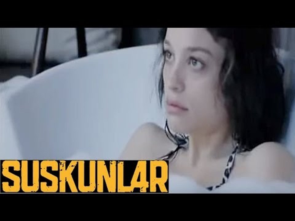 Suskunlar 14. Bölüm - Sibel ile Takoz küvette!
