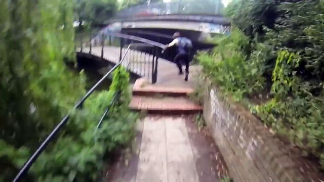 Parkour Chase Real Life - Parkour Free Running Chase 2015