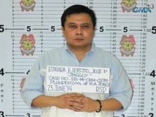 Saksi: Sumukong si Sen. Estrada, sinalubong ni Sen. Revilla sa PNP Custodial Center