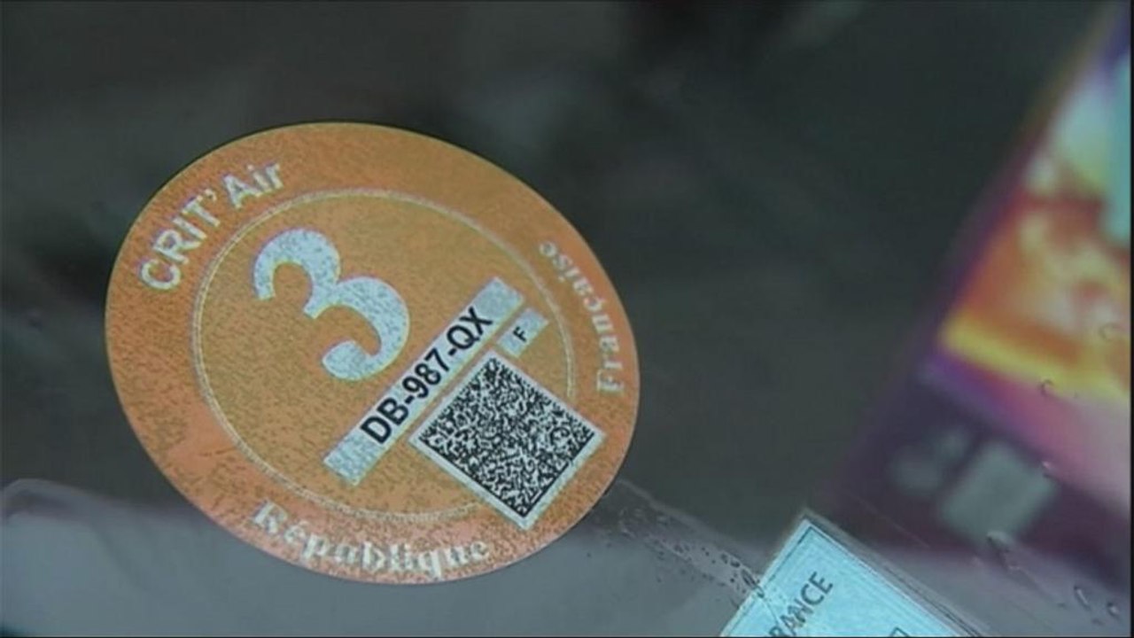 Paris: obligatorische schadstoffplaketten für motorisierte fahrzeuge