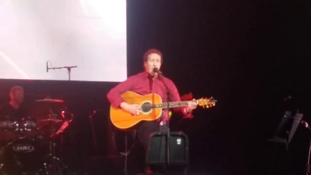 ⵣ Loinis Aït Menguellet rend hommage a Slimane Azem ⵣ Zenith de Paris le 15 janvier 2017ⵣ