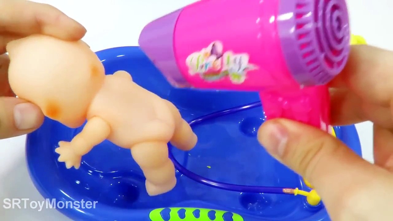 Baby Doll Bath Time Learn Colors Baby doll video for Children Toddler