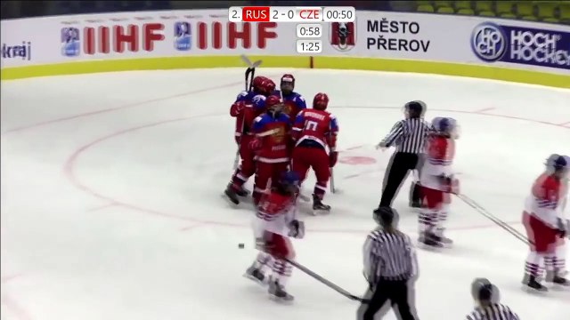 Quand 2 équipes féminines de Hockey se battent en plein match