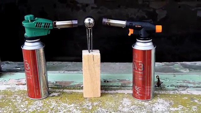 ЧТО ЕСЛИ РАСКАЛЁННЫЙ СТАЛЬНОЙ ШАР 1000 ГРАДУСОВ ПОЛОЖИТЬ В ЛЁД ! ПИПЕЦ