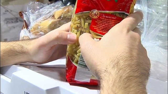 Il mangera des aliments périmés en traversant l'Atlantique