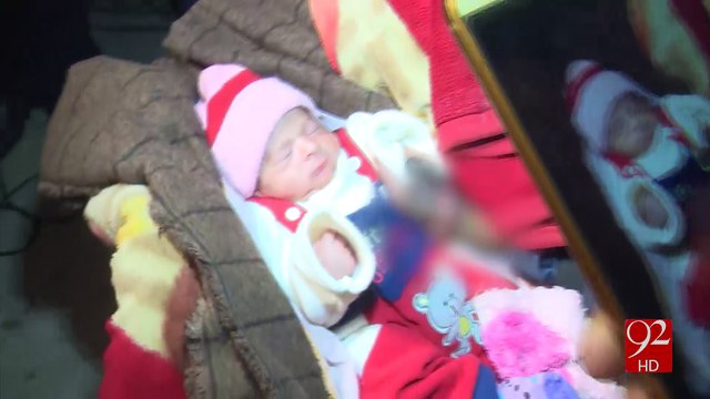 Newborn's hand burnt due to negligence of doctors in Ganga Ram Hospital 17-01-2017 - 92NewsHD