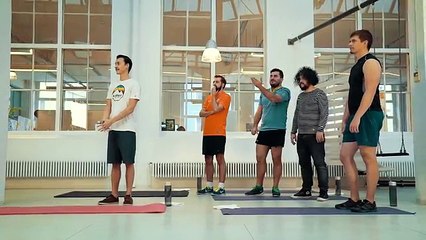 5 hommes ont essayé de suivre l'entraînement des Anges de Victoria's Secret...