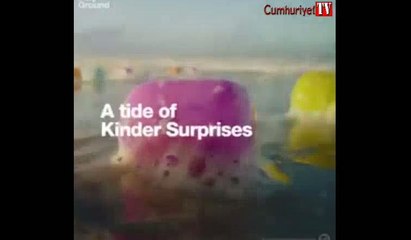 On binlerce Kinder Sürpriz yumurta kıyıya vurdu