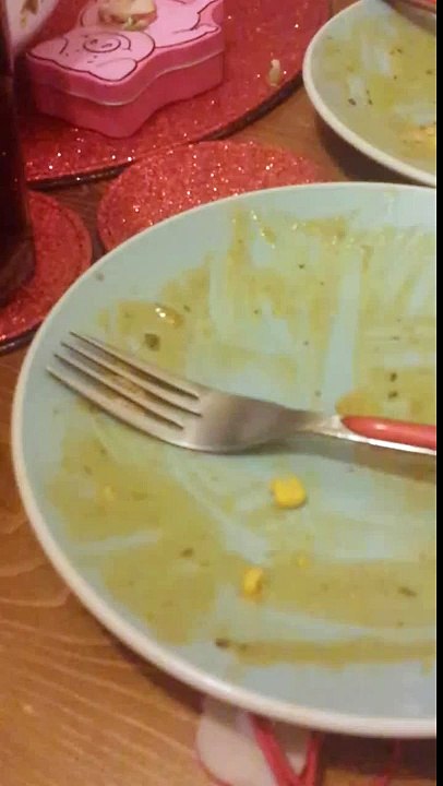 Tesciowa sie rzuca do zięcia.