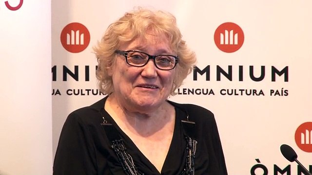 Isabel-Clara Simó, després de ser distingida amb el 49è Premi d'Honor de les Lletres Catalanes