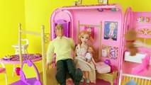 Frozen Anna and Kristoff Barbie Kids Family Parody Baby Kristoff Disney Dolls Junior DisneyCarToys