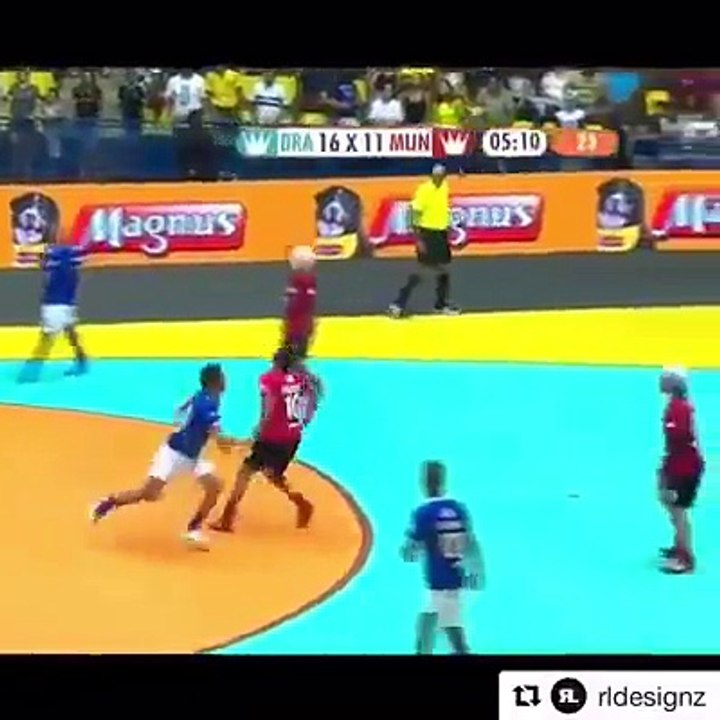 Quand Sean Garnier humilie Falcao par un génial...