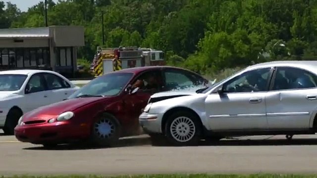 Car Crash Simulation Highlights Need For Seat Belt Use