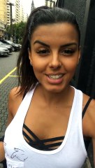 Karol Macedo manda recado aos internautas do R7