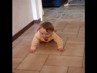 Premier deplacement de Célian[9 mois]