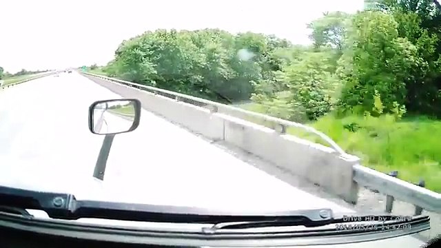 Truck crash Car accident (Dashcam) 06 2016 #10 2016-05-26 Crash - Wreck IL I-55 MM197 (USA)